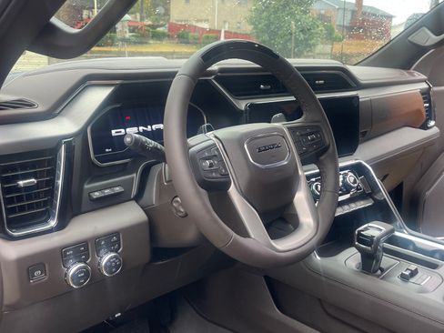 Used 2024 GMC Sierra 1500 Denali image 6