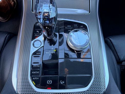 Used 2019 BMW X5 xDrive50i w/ M Sport Package AWD/4WD image 14
