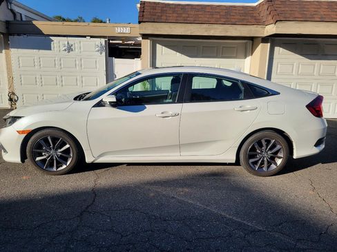 Used 2020 Honda Civic EX image 1