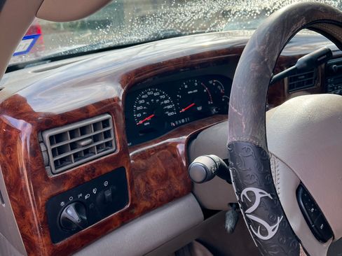 Used 2003 Ford F250 Lariat image 21