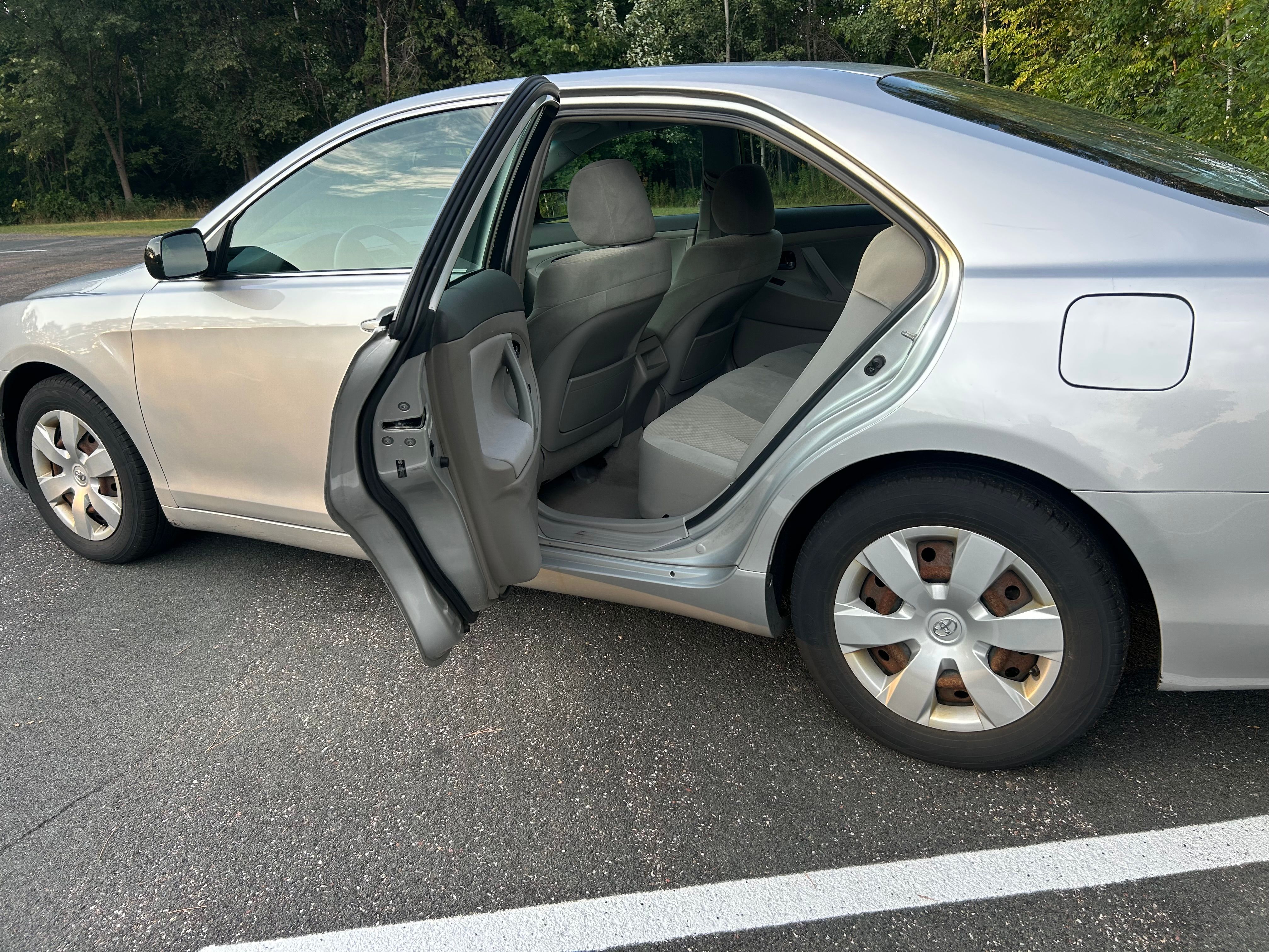 Used 2009 Toyota Camry SE FWD image 9