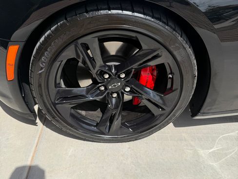 Used 2023 Chevrolet Camaro SS RWD image 13