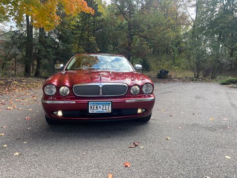 Used 2007 Jaguar XJ8 image 4