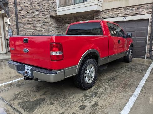 Used 2004 Ford F150 Lariat image 2