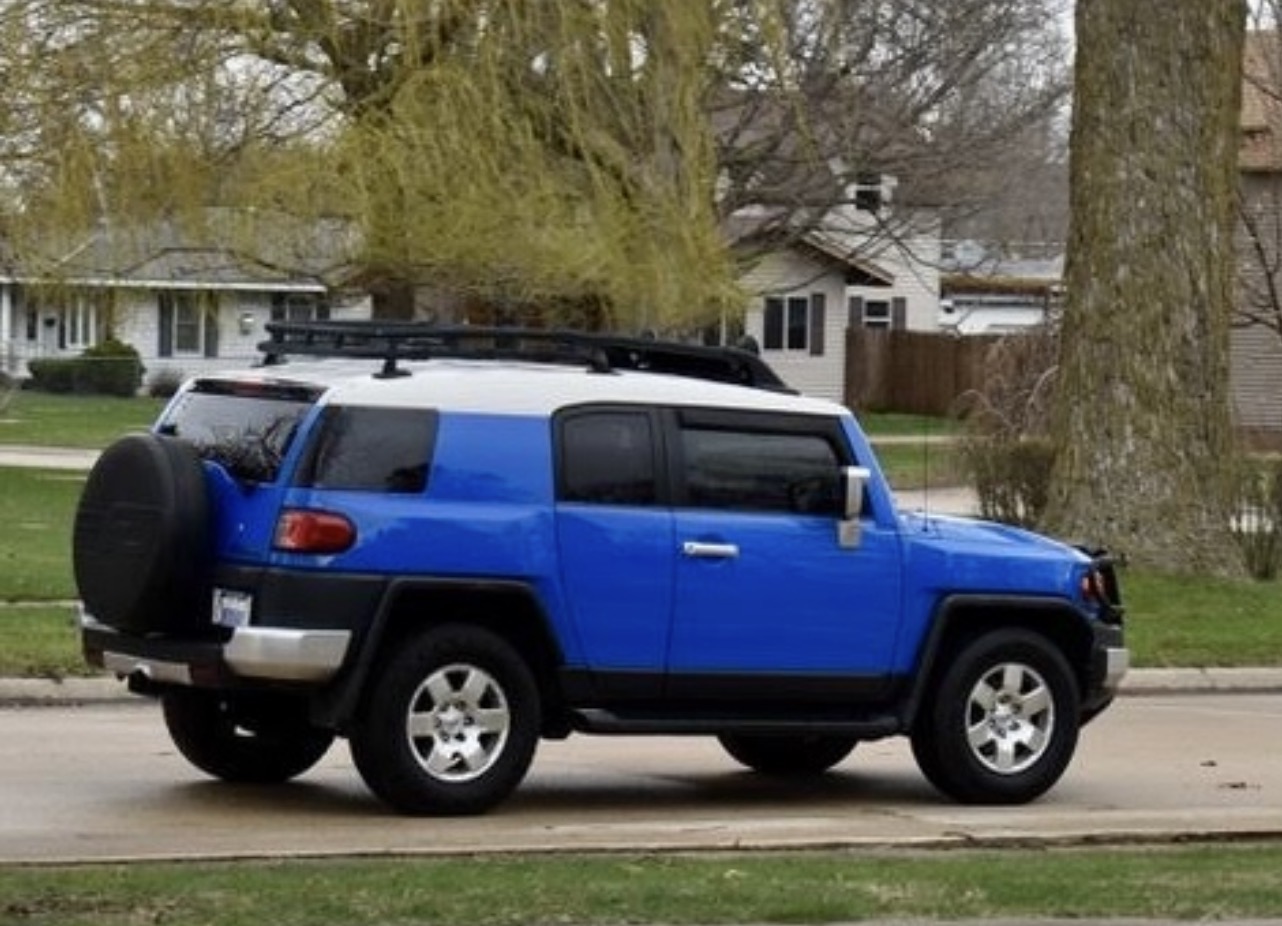 Used 2007 Toyota FJ Cruiser 4WD image 2