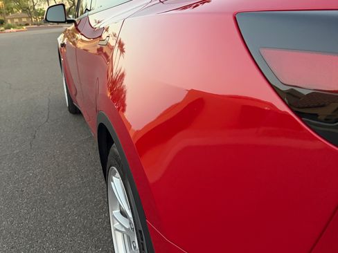 Used 2022 Tesla Model Y Performance image 10