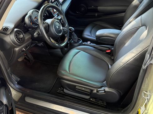 Used 2019 MINI Cooper 2-Door Hardtop w/ Signature Upholstery Package image 10