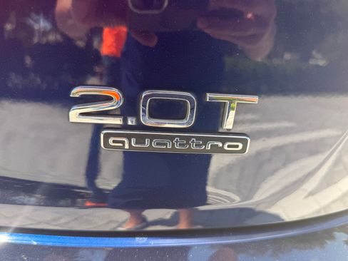 Used 2018 Audi Q5 Prestige w/ Prestige Package image 12