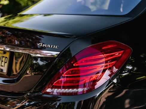 Used 2015 Mercedes-Benz S 550 4MATIC Sedan image 24