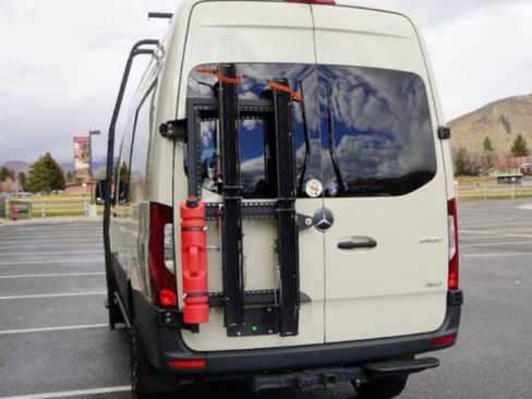 Used 2024 Mercedes-Benz Sprinter 2500 image 2