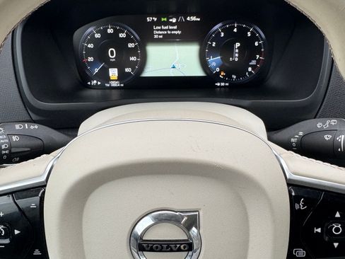 Used 2020 Volvo XC90 T6 Momentum w/ Protection Package AWD/4WD image 14