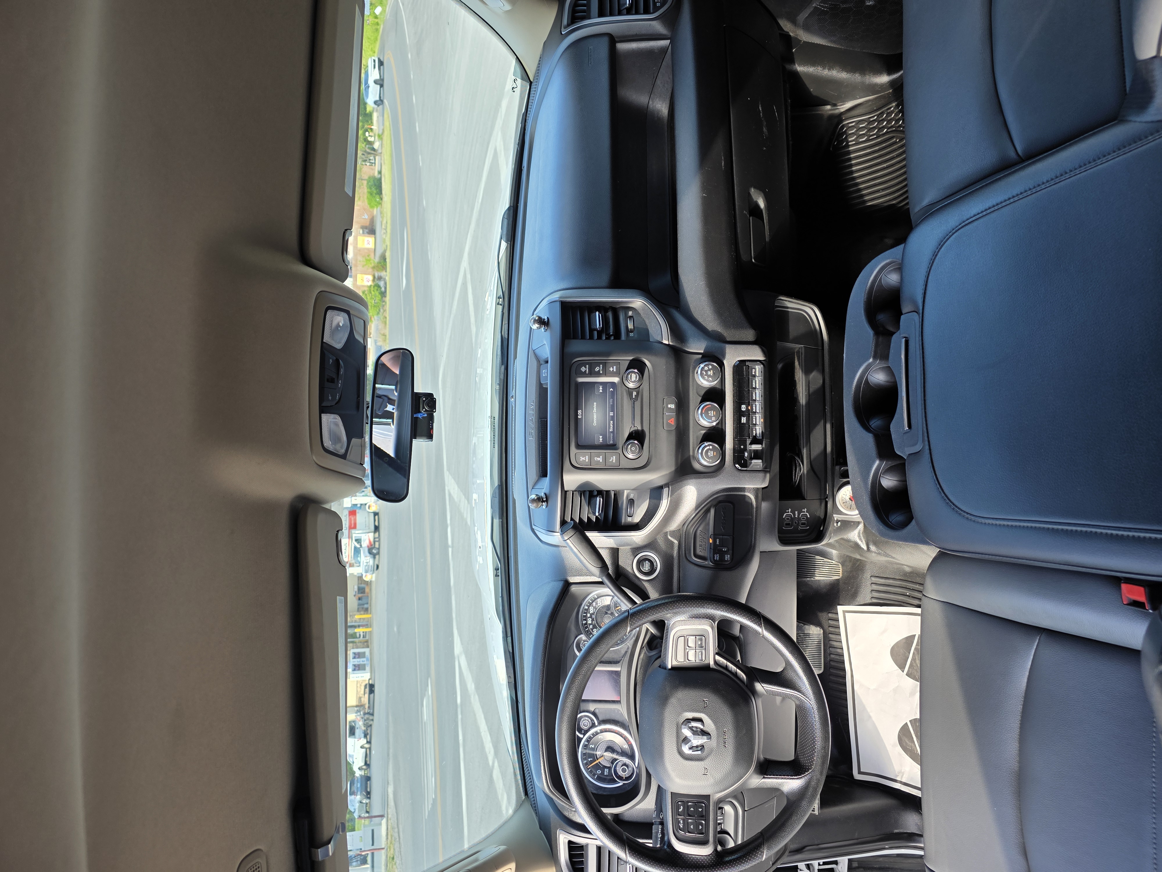 Used 2020 RAM 5500 Tradesman w/ Chrome Appearance Group AWD/4WD image 11