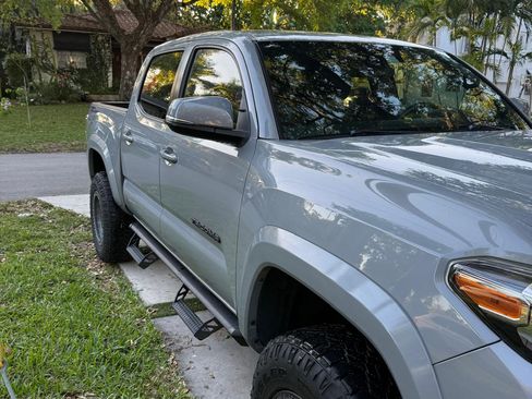 Used 2021 Toyota Tacoma TRD Sport image 13