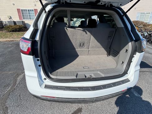 Used 2017 Chevrolet Traverse LS image 8