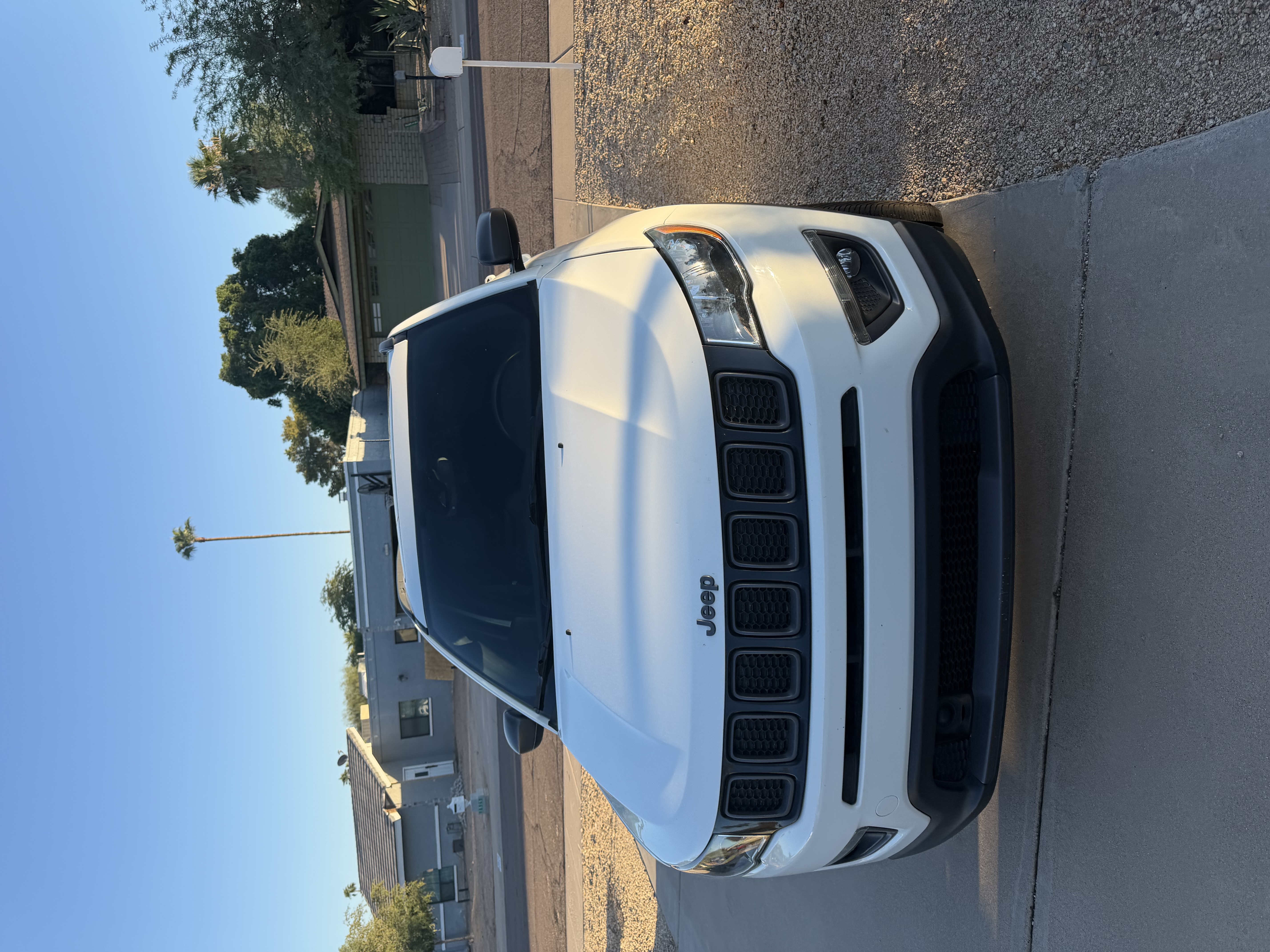 Used 2021 Jeep Compass Latitude w/ Sun and Sound Group AWD/4WD image 1