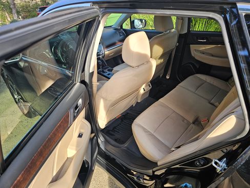 Used 2019 Subaru Outback 2.5i Limited w/ Popular Package #2 image 12