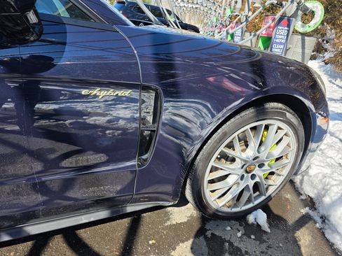 Used 2022 Porsche Panamera 4 w/ Premium Package image 6