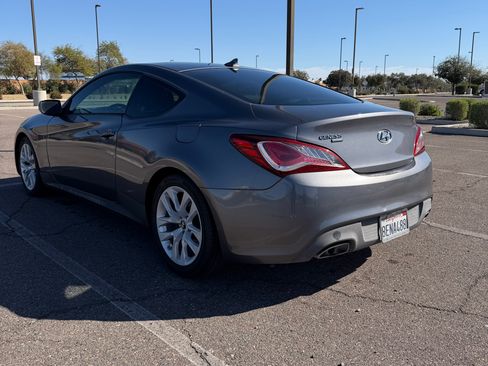 Used 2013 Hyundai Genesis 2.0T image 5