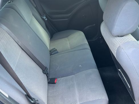 Used 2006 Toyota Matrix w/ PWR Pkg FWD image 10