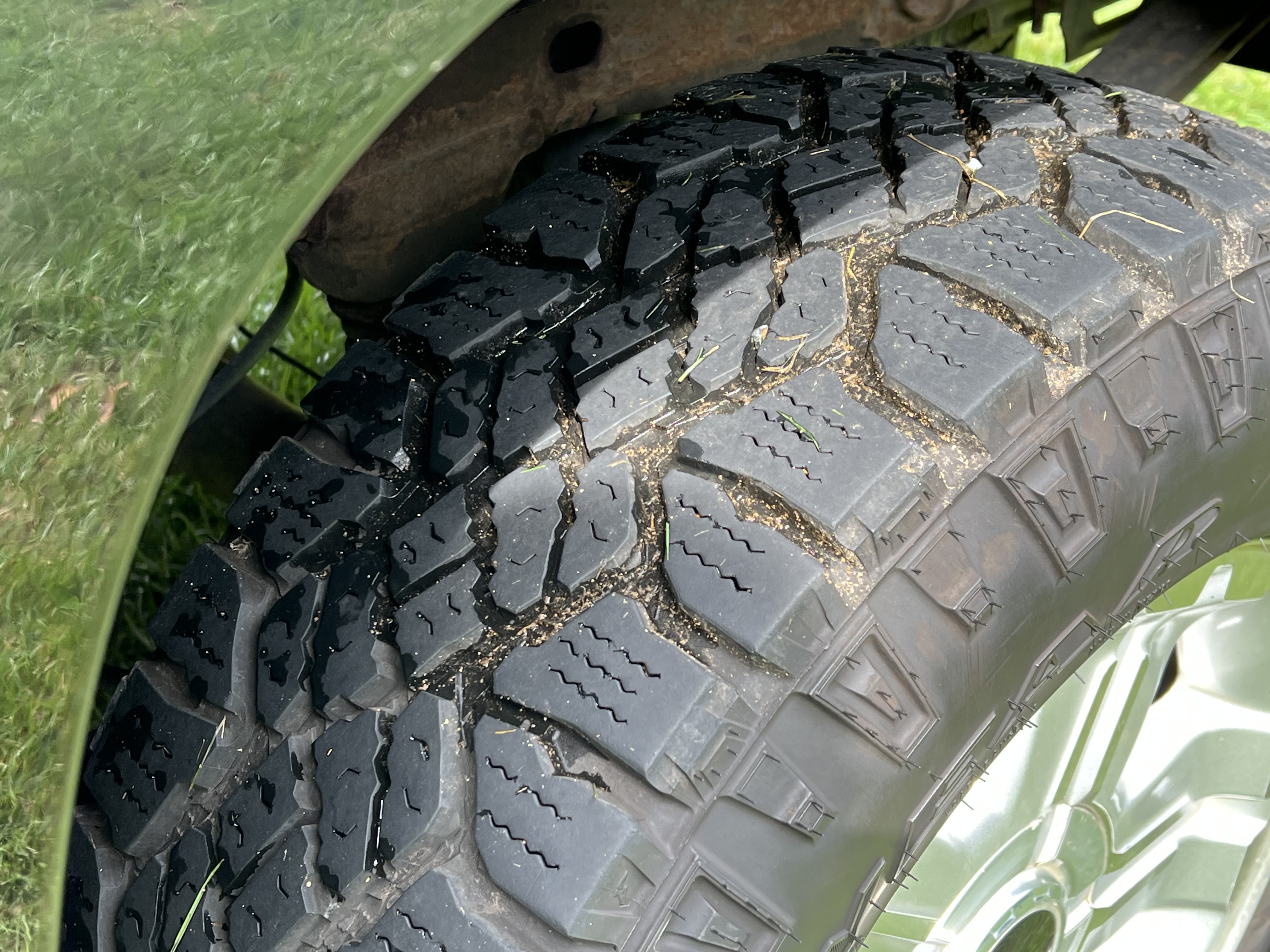 Used 2008 Chevrolet Silverado 1500 LT w/ Suspension Package, Off-Road AWD/4WD image 6