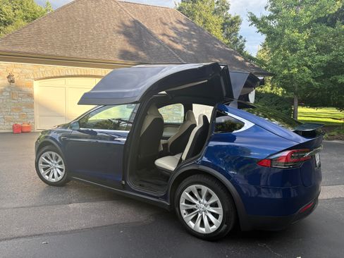 Used 2020 Tesla Model X Long Range AWD/4WD image 13
