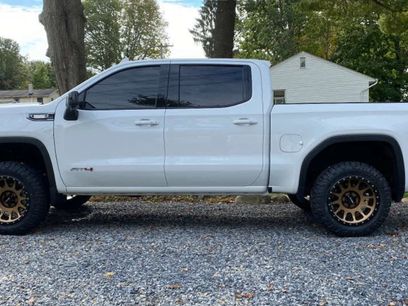 Used 2015 GMC Sierra 1500 SLT w/ SLT Crew Cab Value Package