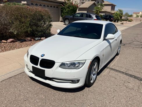 Used 2013 BMW 335i Convertible RWD image 6