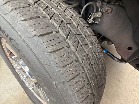 Used 2011 Ford F350 XLT w/ XLT Interior Pkg image 13