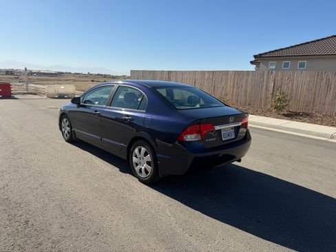 Used 2010 Honda Civic LX image 5