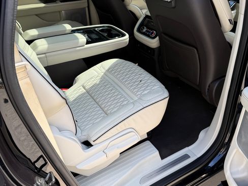 Used 2019 Lincoln Navigator L Black Label w/ Cargo Package image 11