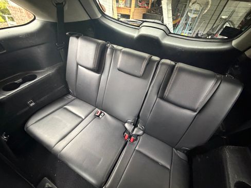 Used 2017 Toyota Highlander XLE image 28