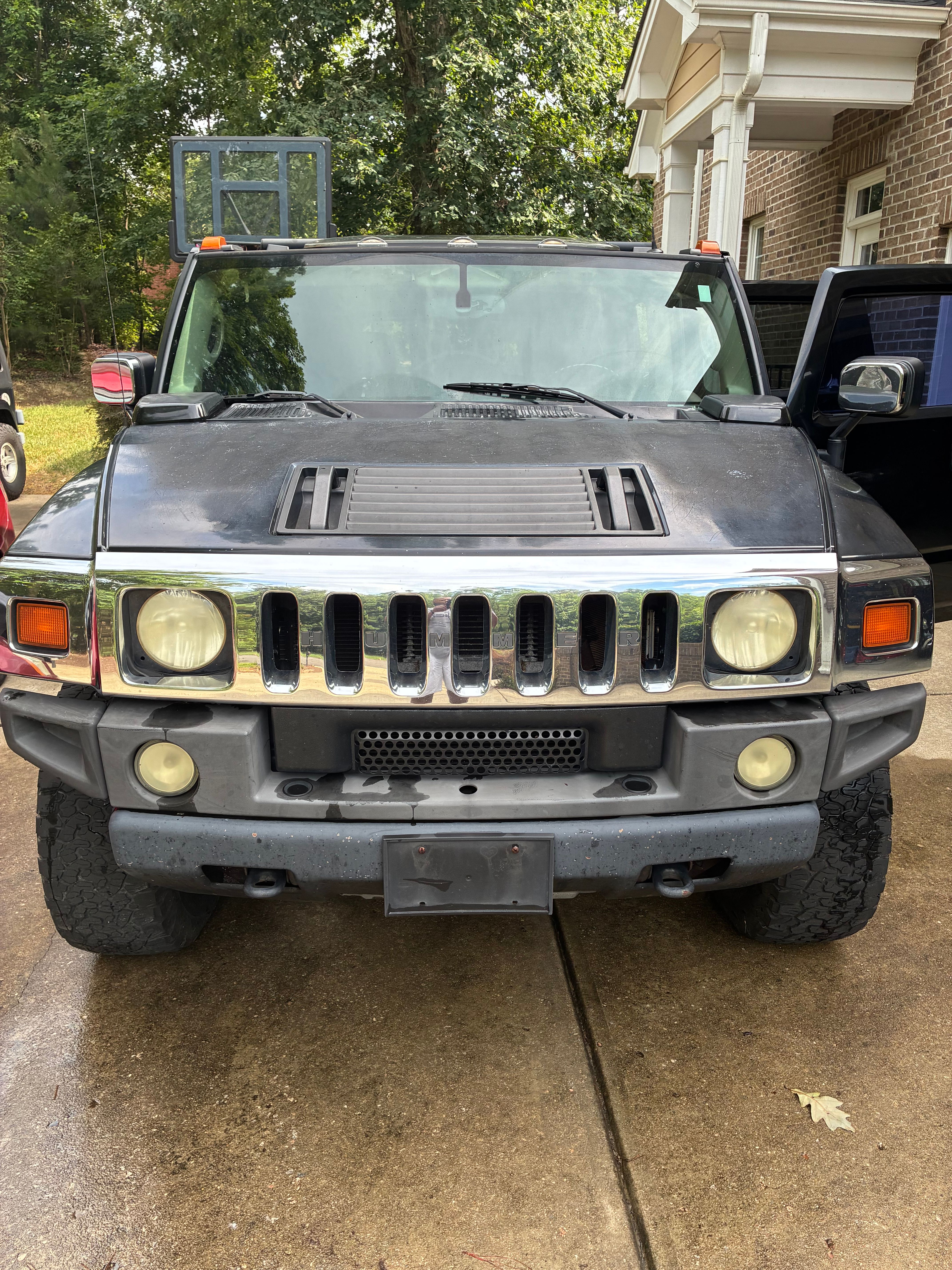 Used 2004 HUMMER H2 w/ Preferred Equipment Group AWD/4WD image 1