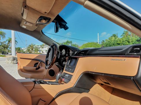 Used 2009 Maserati GranTurismo S image 21
