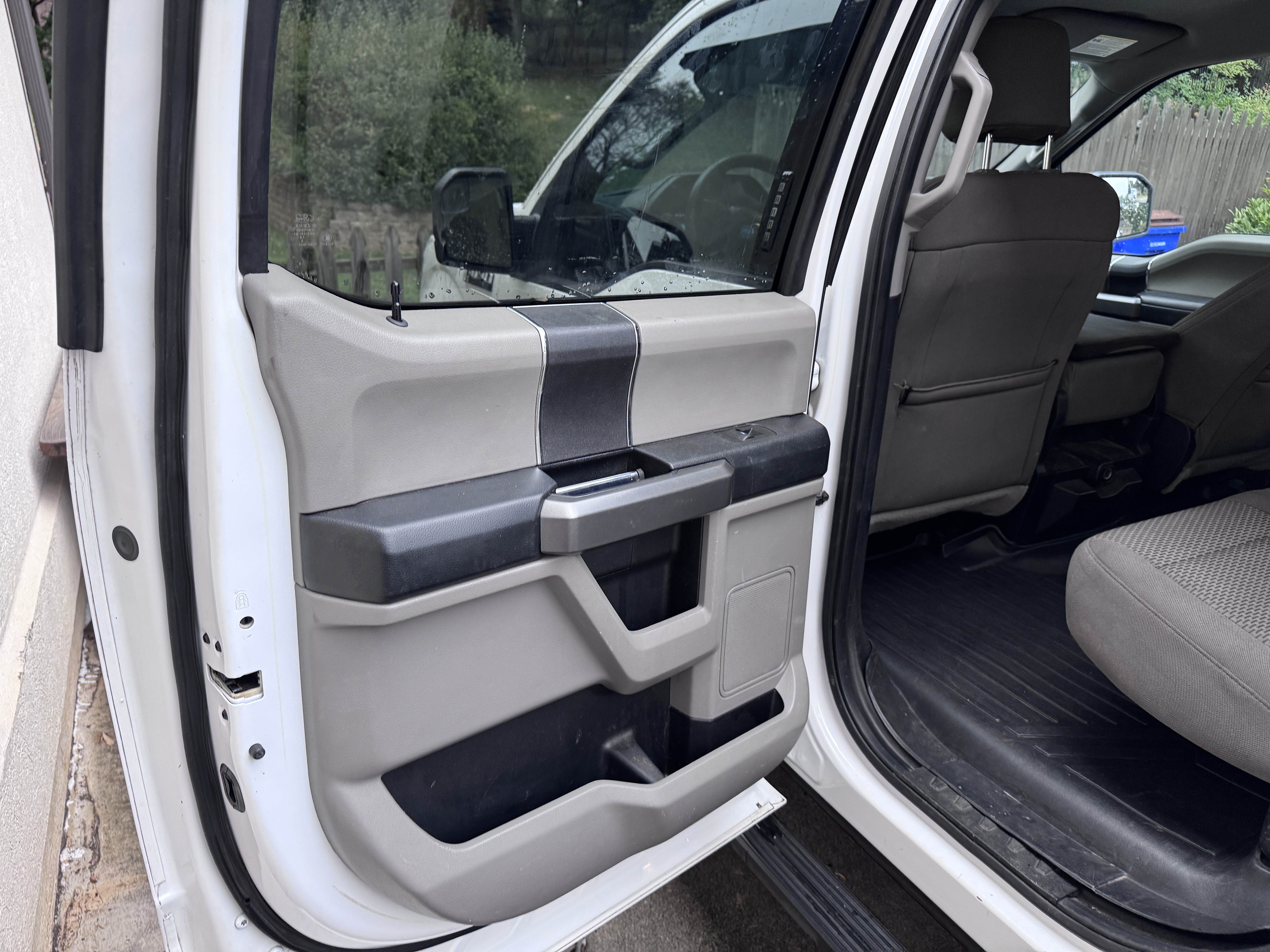 Used 2017 Ford F150 XLT AWD/4WD image 21