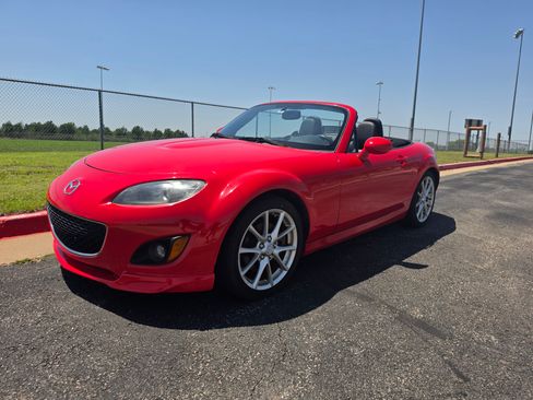 Used 2010 MAZDA MX-5 Miata Grand Touring w/ Premium Pkg RWD image 1