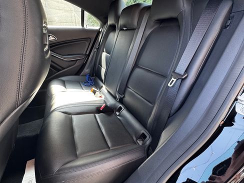 Used 2014 Mercedes-Benz CLA 250 image 21