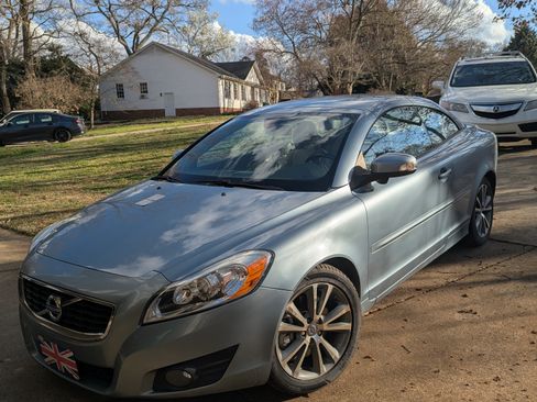 Used 2011 Volvo C70 T5 w/ Multimedia Pkg image 4