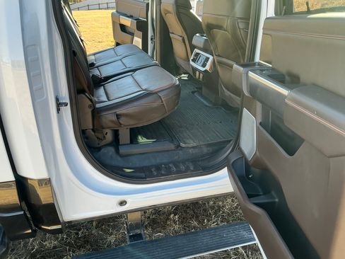 Used 2024 Ford F350 King Ranch w/ FX4 Off-Road Package image 21