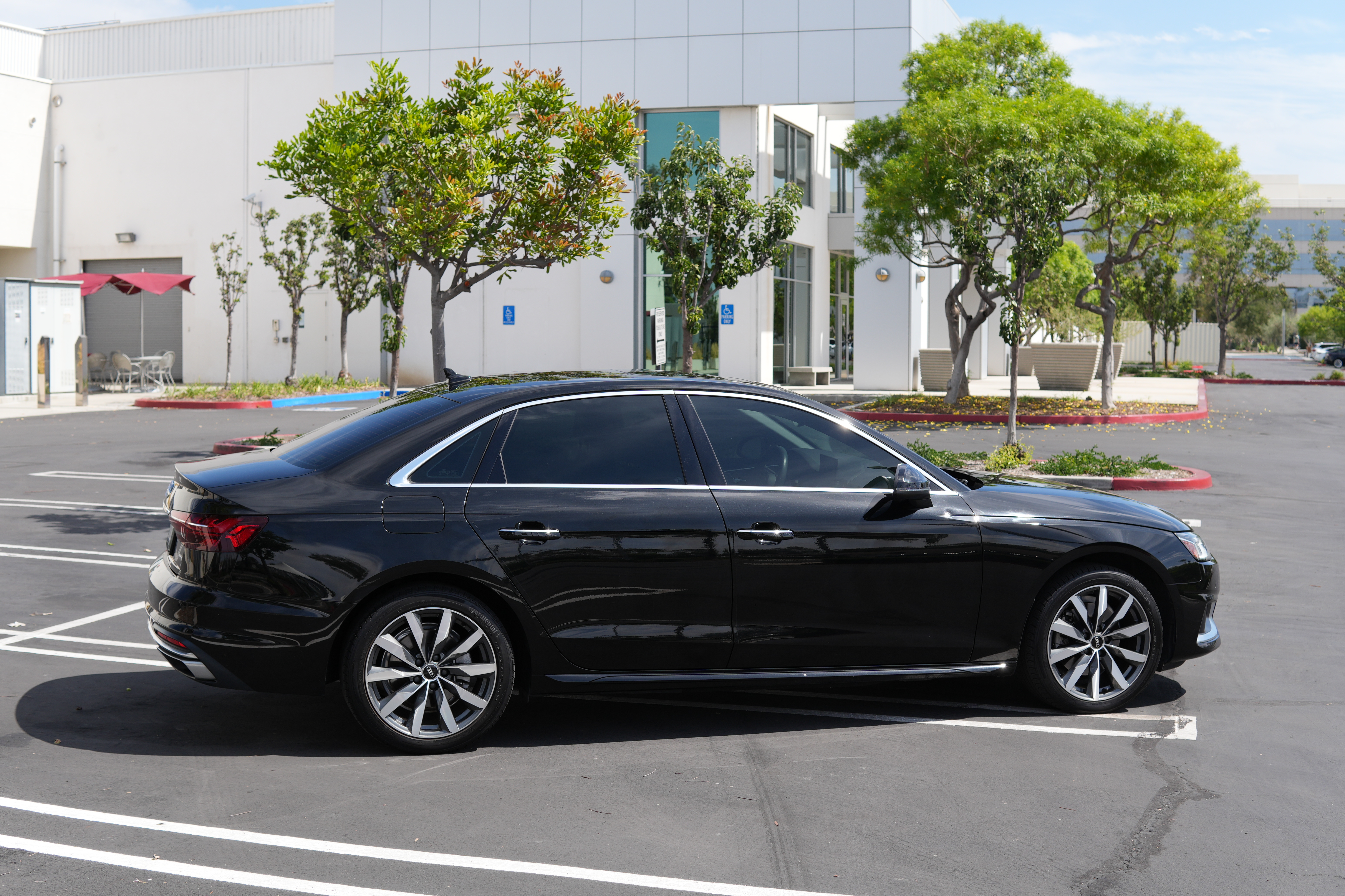 Used 2021 Audi A4 2.0T Premium w/ Convenience Package AWD/4WD image 8
