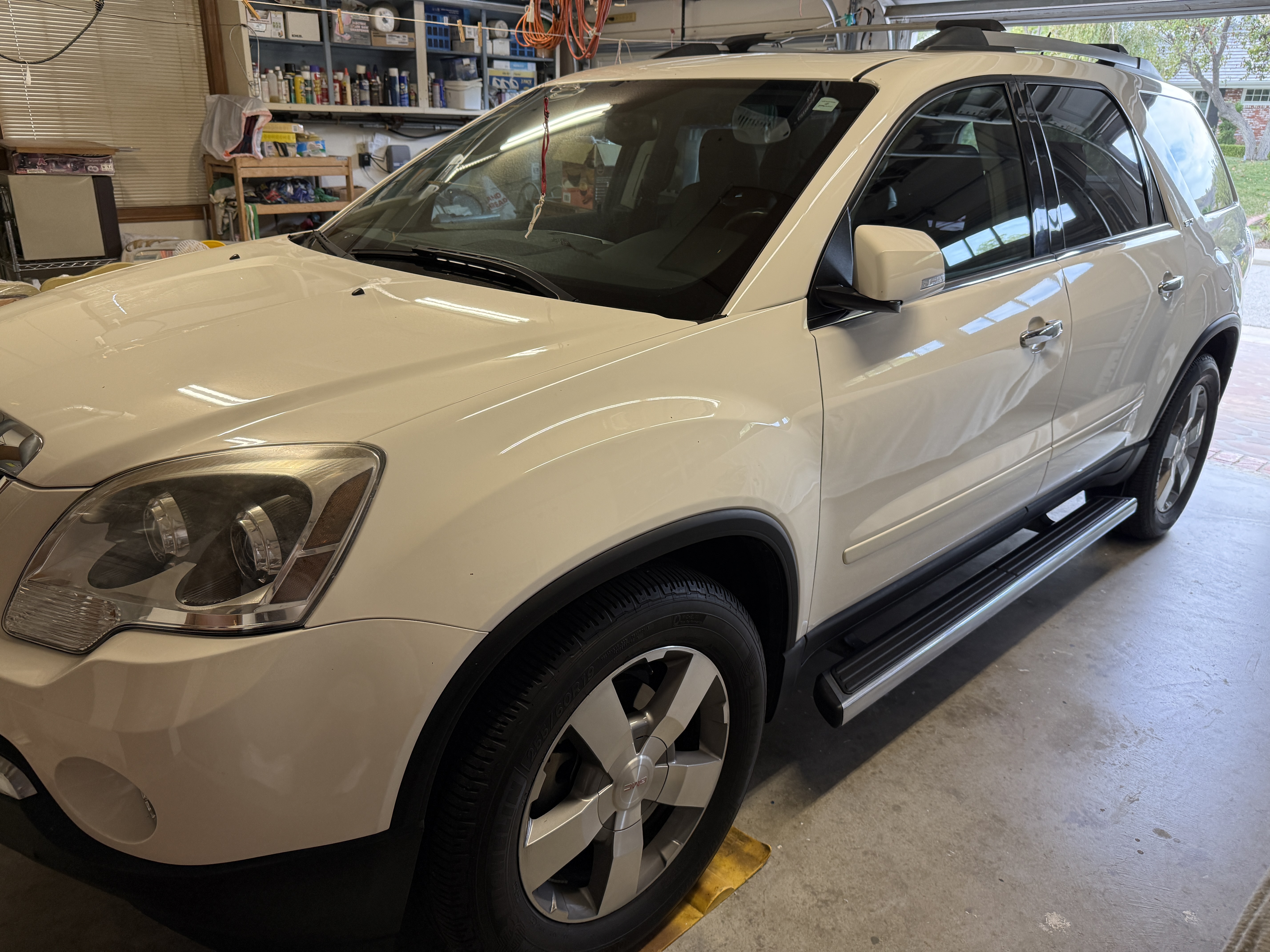 Used 2012 GMC Acadia SLT AWD/4WD image 6