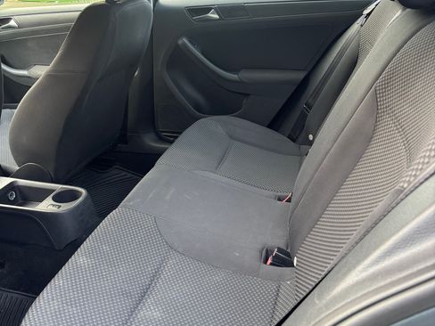 Used 2011 Volkswagen Jetta S image 11