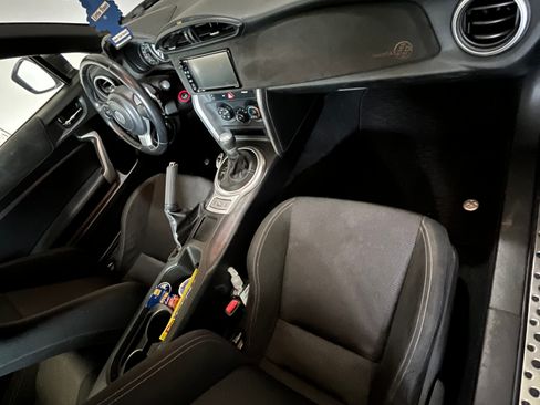 Used 2017 Toyota 86 RWD image 15