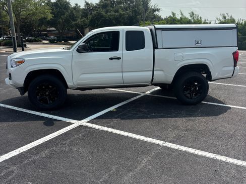Used 2021 Toyota Tacoma SR RWD image 5
