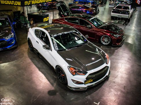 Used 2014 Hyundai Genesis 3.8 image 2