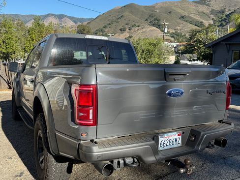 Used 2018 Ford F150 Raptor w/ Equipment Group 802A Luxury image 2