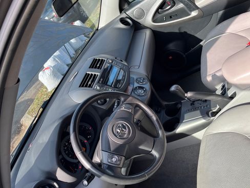 Used 2009 Toyota RAV4 Limited image 5