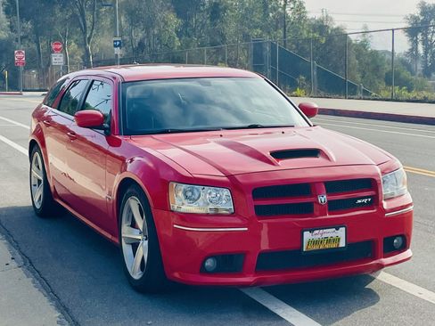 Used 2008 Dodge Magnum SRT8 w/ SRT Option Group III image 1