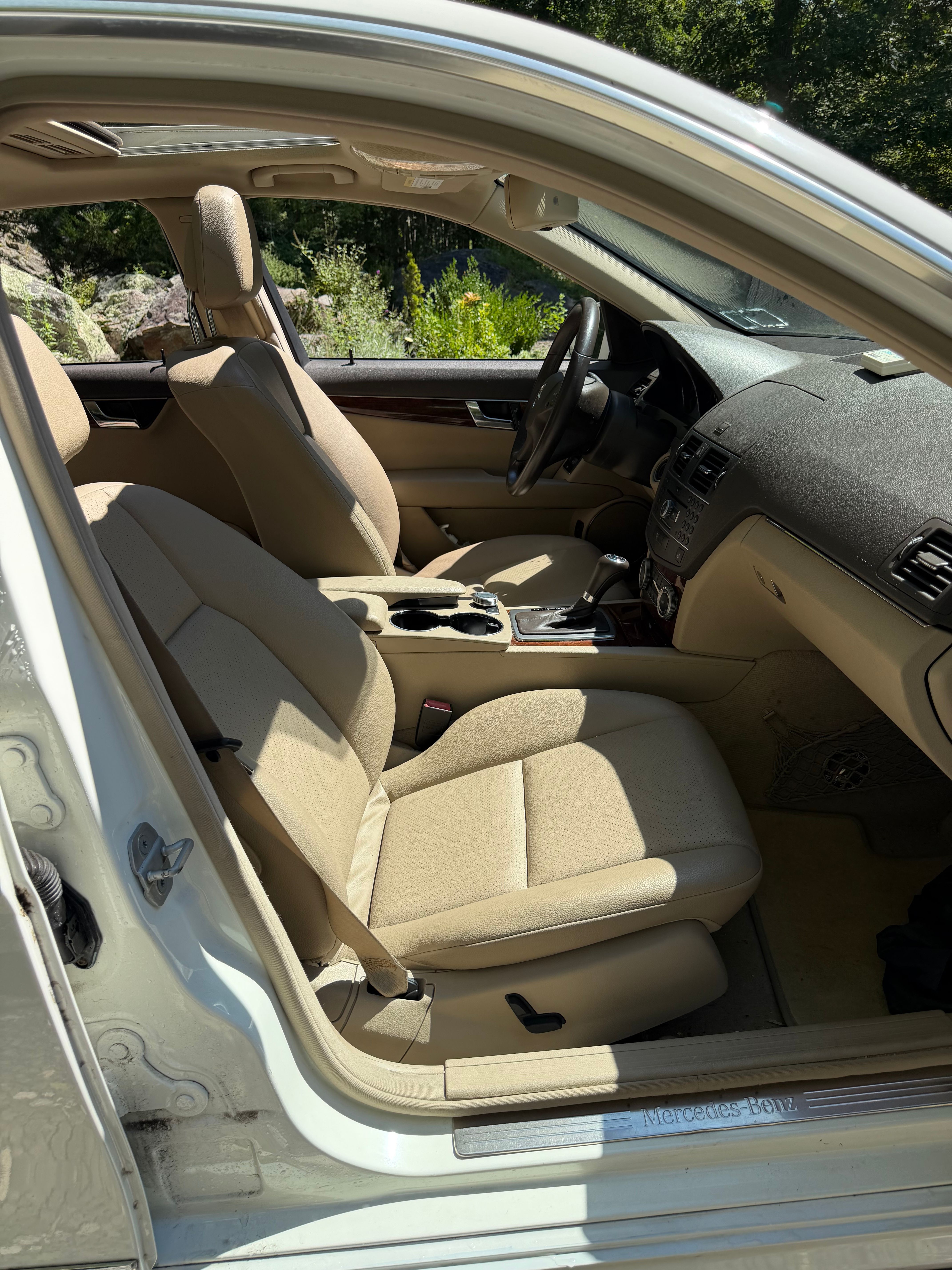 Used 2011 Mercedes-Benz C 300 4MATIC Sedan image 8