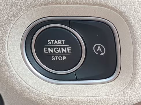 Used 2020 Mercedes-Benz GLS 580 580 4MATIC Sport Utility 4D image 19