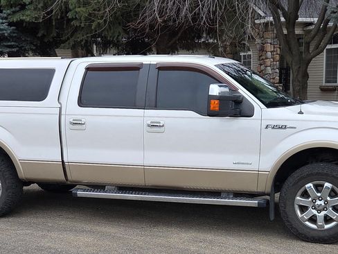 Used 2013 Ford F150 Lariat w/ Lariat Chrome Pkg image 4